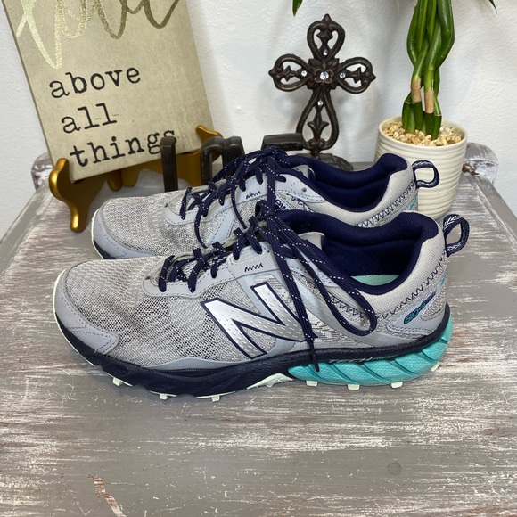 New Balance 610v5 trail running shoe sneakers Gray nSilver 8B - Picture 2 of 12